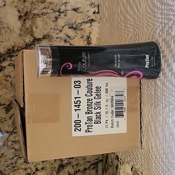 BRONZE COUTURE BLACK SILK GELEE TANNING LOTION - Picture 2 of 2